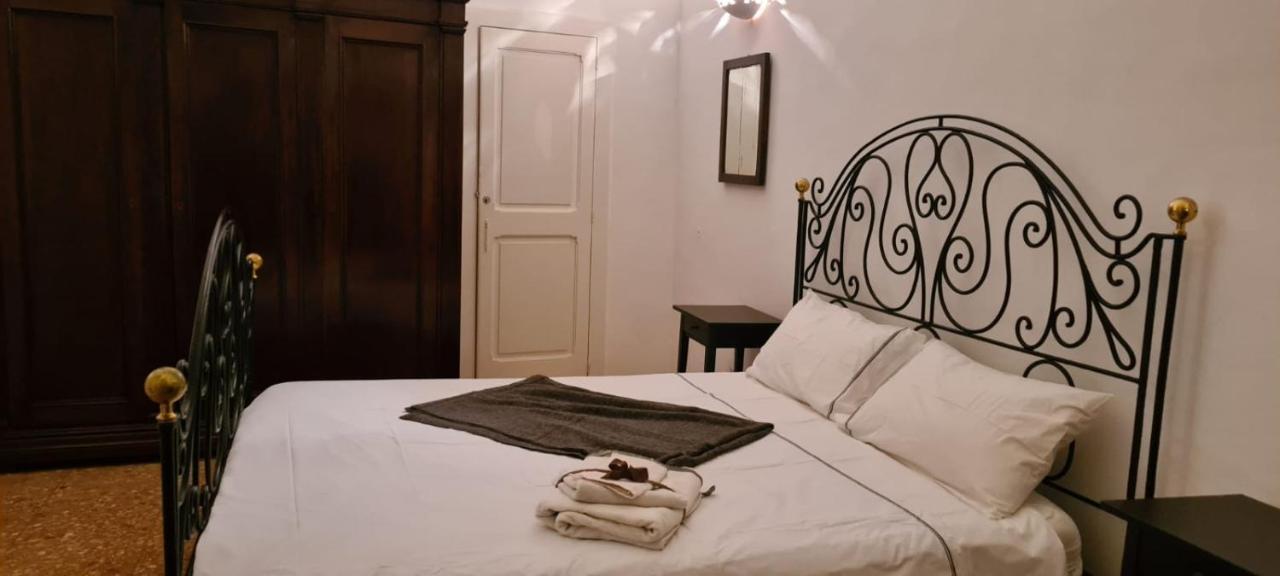 Appartement I Balconi Sul Duomo à Lecce Extérieur photo