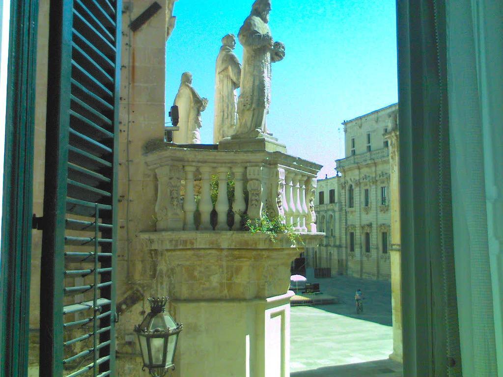 Appartement I Balconi Sul Duomo à Lecce Extérieur photo