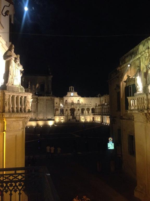 Appartement I Balconi Sul Duomo à Lecce Extérieur photo